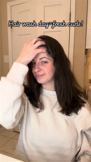 Let’s do something with this hair! So many people ask me how I achieve these curls that last me days.. the trick is to start at the root, and unwrap the curl as you go!! #hair #pretty #curls #fyp #tiktok