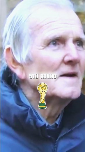 Crazy Moment Reporter Interviews Liverpool LEGEND Tommy Lawrence!