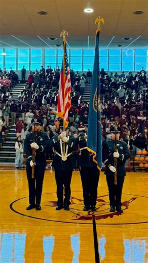 The Berwyn Police Department Honor Guard was proud to post the colors at Morton West High School’s pep rally today! 🇺🇸 Go Mustangs, and best wishes to all students and staff for a fun and safe Homecoming weekend! 💚🐎 🎉 @topfans | Berwyn Police Department