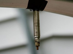 How to Inflate Presta Valve: Best Ways To Pump