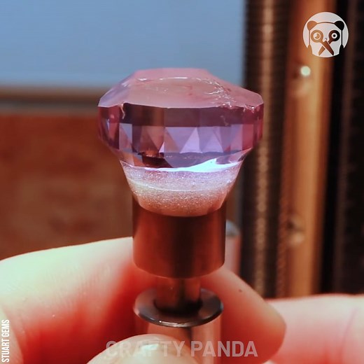 Ever wondered how gemstones are polished? Partner: Stuart Gems | Crafty School