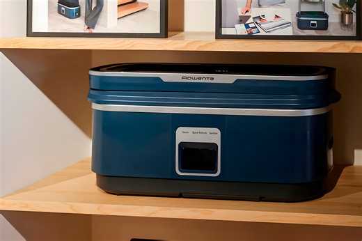 Parece una maleta plegable, pero sirve para secar, planchar y desinfectar tu ropa: así es el primer robot de Rowenta en México