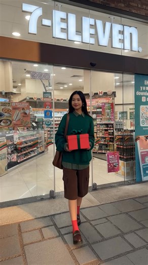 This season of giving, even the smallest refresh can be a gift 🎁✨ 100% Coconut Water, Chrysanthemum and Winter Melon popping in to remind you that you deserve a little refresh today 💚 Grab these little gifts at 7-11 stores islandwide 💚 #IFSingapore #IFMoments #DrinkIF #IFCoconutWater #IFLocalSensation #IFWinterMelon #IFCrysanthemum #7ElevenSG #Christmas | IF Singapore