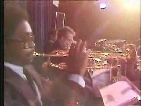 Ella Fitzgerald "Jazz in Montreux '79 "Sweet Georgia Brown"