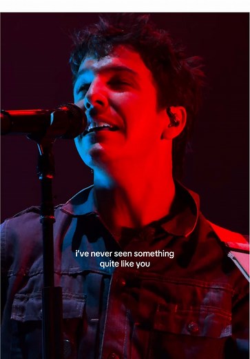 Tucker's Captivating Blind Performance in London Night 1