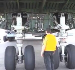 327K views · 2.3K reactions | Biggest Aircraft In the World | Airplane Hub | Facebook