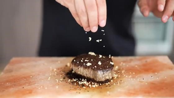 How to Cook Wagyu on a 500 Degree Salt Rock