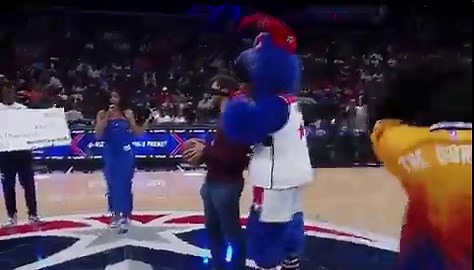 The Washington Wizards played an April Fools prank on a fan by pretending he made a $10,000 half court blindfolded shotThe fan ended up receiving a signed jersey & courtside tickets for his efforts