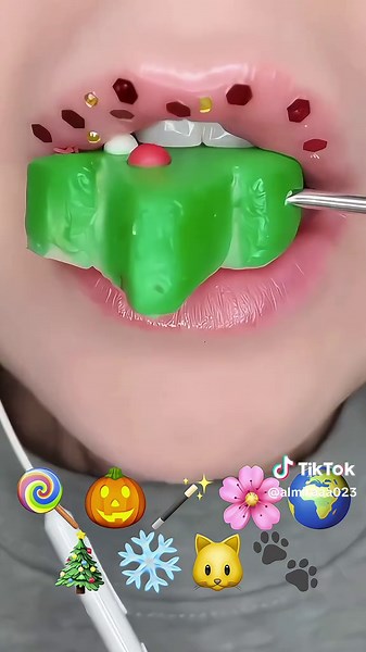 Relaxing ASMR Lip Sounds for Ultimate Chill