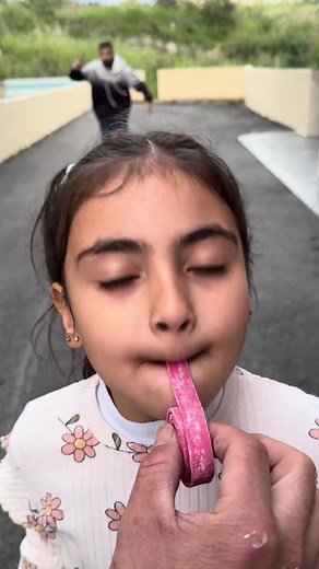 تابعوني انستغرام ويوتيوب — فيديو الأطفال يطبخون سوسو ولولو