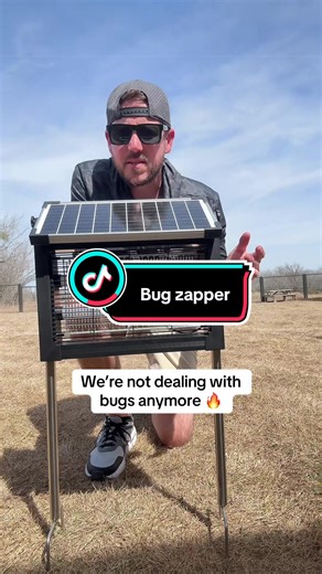 Mosquitos and flies don't stand a chance when you have a portable bug zapper 🙌🏼🔥 #insectrepellant #mosquitos #bugzapper #tiktokshopspringglowup #tiktokshopcreatorpicks