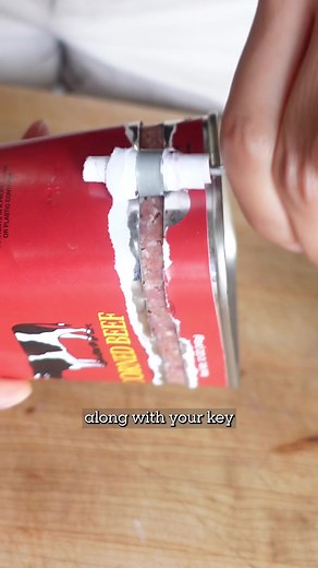 🗝️ Sooo who's unlocked corned beef using this key before? When we were in the Philippines, I felt like ALL corned beef were in cans that had keys to open them (maybe it was just the brand we kept getting?) When we moved here, I was sad to find that corned beef had to use boring ol’ can openers to crack them open. Recently I’ve seen more of the “key” corned beef types, so I was excited to be able to share it with all of you Thank you @ChefSteps @Breville #OuiBussin for hosting us in Seattle this