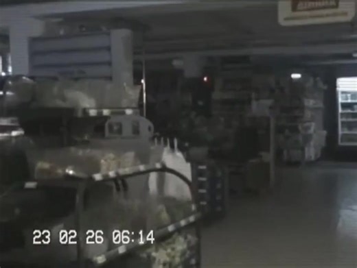 He's here. #horror #analoghorror #fyp #vhs #2000