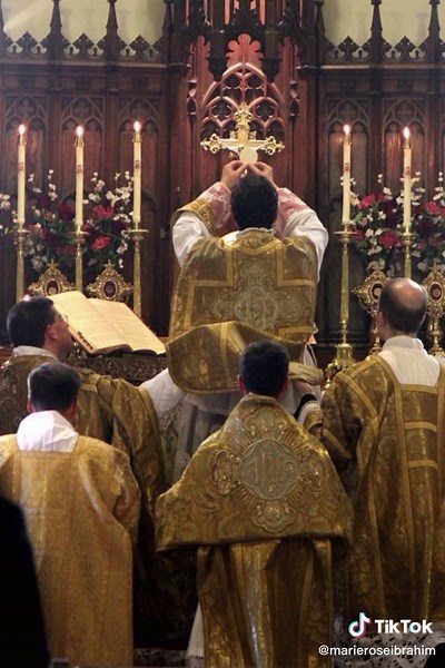 Exploring Christian Rituals and Symbols in Worship