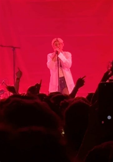 For all my ever again stans 🫶 @Robyn