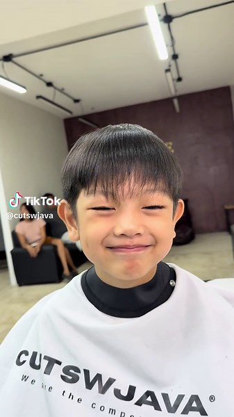 📍 Gra pe hair studio women and men Landmark beside Clean Fuel P. Ocampo ⏰ 11AM – 7PM Barber: Java✨ Fresh cuts today. Secure your slot. 🔗 Link in bio for appointment 💈 #MakatiBarber #BarberPH #BarberLife #FreshFade #BarberAppointment