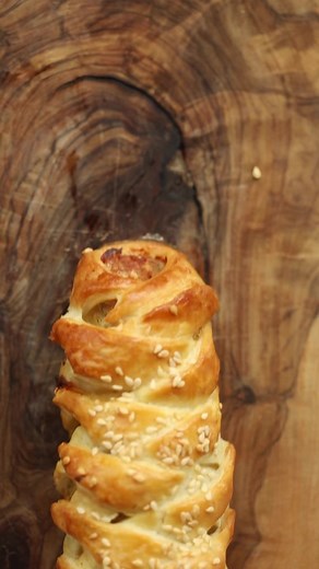 Homemade Sausage Rolls 😋 Recipe on the blog/in comments! | Don't Go Bacon My Heart