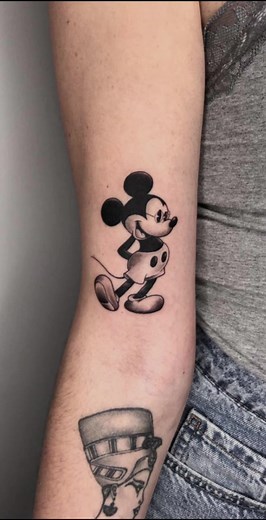 Michele Botti Tattooer su TikTok