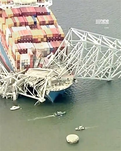 The key moments leading up to the horror Baltimore bridge collision have been revealed, as an urgent search remains underway for missing people after at least one person confirmed dead. LATEST DETAILS ➡ https://nine.social/Czn | Nine.com.au