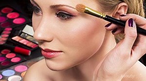 Tips Makeup Mudah Untuk ke Pesta