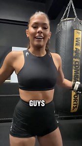 Rate her boxing! Amateur boxer and influencer Erika Nott showcases her boxing skills as she hits the heavy bag in training #boxingtraining #heavybag #boxingworkout #erikaknight | FTC Boxing