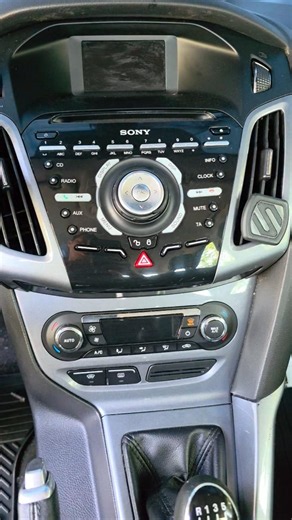 Fast Disassembly Ford Focus MK3 Sony Radio