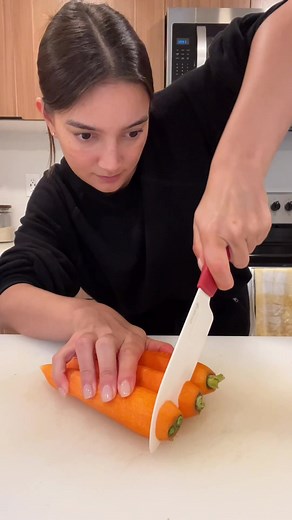 Mastering Kitchen Skills: Chopping and Slicing Veggies