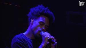 Educated in classical music, Bilal learned to sing opera and has always had a jazz fascination. On this night he showed us a new facet of his personality, moving from a deep, husky voice to a soft, high-pitched tone. He refuses to be categorized and considers his music to be a hip-hop hybrid. Watch it now on Qwest TV : https://bit.ly/3koOmie | Qwest TV