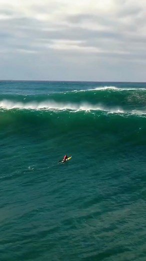 Moroccan Sea Waves #surf #surfing #beach #marooco🇲🇦 #dakhela🇲🇦 #relax #أمواج_البحر #سعيدية #saharaofmorocco🇲🇦 #tourisme #inspirational