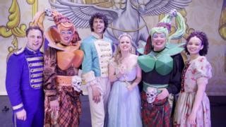 3.2K views · 17 reactions | THIS WEEKEND! Our Panto and The Jolly Christmas Postman stars will be heading to Market Square for the lights switch on event this Saturday 23 Nov. The festivities take place from 12pm-6pm, with the lights going on around 5pm. Northampton Town Council | Royal & Derngate | Facebook