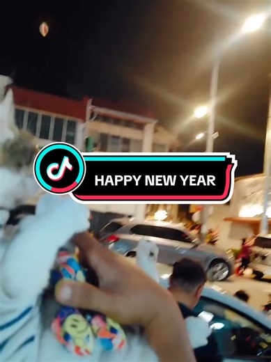 Last Year kena scam tak da munge api tapi tahun ni meriah juga la..Yoyo dapat tgk munge api...kali ni betul tak kena scam🤣meriah betul kali ni banyak tempat ada munge api#fyp #Yoyo #kucingviral #kucingtiktok #tiktokmalaysia