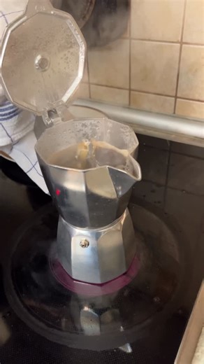 Dajedra | #czech #czechgirl #girl #cz #twitch #streamer #czechrepublic #cafe#caferacerofinstagram #moca #mocaccino #cafetime #friends #friendship... | Instagram