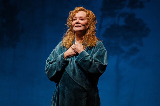 Review: Jean Smart stars in 'Call Me Izzy' solo play on Broadway