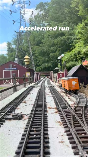 Model Trains Enthusiast on Instagram: "Cab view ride at the Whippany Railway Museum. Starts at real speed, then accelerates for the full loop #cabview #whippanyrailwaymuseum #railwaymuseum #modeltrain #modelrailroad #trainview #railfan #museumrailway"