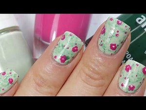 Easy Flower Nail Art using a Fan Brush | Green, Pink and White Nail Tutorial for Beginners