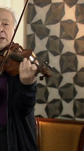 Bach's Hidden Secret to a PERFECT Bass Line in Sonata No.3 #violin #shortsvideo The bass note of a phrase has to be given the correct value, as it represents the basement for developing the theme. Here's how to play it. From Bach to Breakthroughs: Mastering Music 👉👉https://bit.ly/3OQVjY0 | iClassical Academy