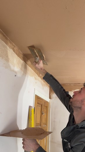 5.6K views · 50 reactions | Plasterering a ceiling asmr #asmrsounds #asmrvideo #tips #builder #kitchenrenovation #How #howto | Db builders Sussex LTD | Facebook