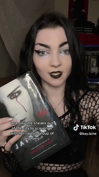 Exploring the Immortal Rules of Vampire Books by Julie Kagawa