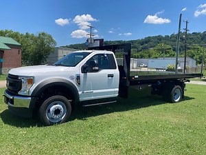 16 Foot Flatbed Dump Ford F550 4x2 std cab walk around Michael Olden of Lee-Smith
