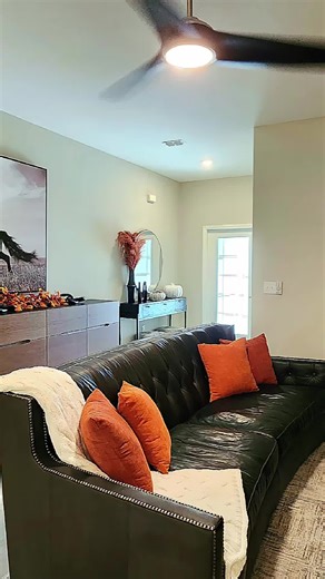 🚨 LEASE ALERT — THIS ONE HITS DIFFERENT 🚨 No front neighbors. No rear neighbors. Just pond views in the front 🌊 and conservation behind 🌿 9516 Pembrooke Pines Dr in Ruskin is now available for lease — and the landlord is ONLY requiring first month’s rent security deposit. That’s it. 🏡 3 Bedrooms 🛁 2.5 Baths 🎮 Spacious Loft 🚗 1 Car Garage 🌅 Oversized screened lanai 📍 Quiet dead-end street Inside feels elevated and intentional. ✨ Quartz waterfall island ✨ Double oven stainless appliances