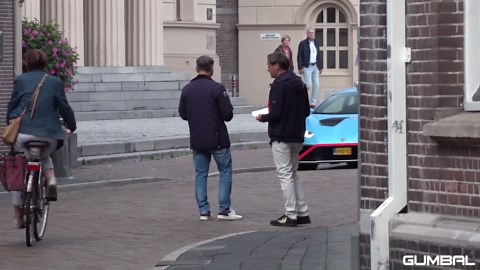 Lamborghini Huracan STO wild acceleration on narrow city street