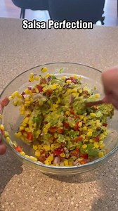 The perfect salsa recipe #SalsaRecipe #HomemadeSalsa #FreshSalsa #SalsaTime #SalsaParty #EasySalsa | Logagm