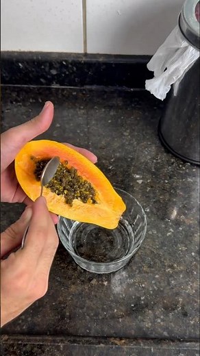 Discover the secret to eliminating intestinal parasites by boiling papaya seeds and making a homemad