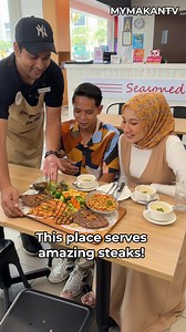 Penggemar steak wajib cuba steak platter terbaru NY Steak Shack ini: Delight Platter. Steak potongan ribeye dan striploin yang dimasak dengan teknik yang betul- memang lembut dan sedap rasanya. 😍 Ada juga ayam, spaghetti aglio olio dan hidangan sampingan, memang cukup untuk dikongsi 3-4 orang. 🔥🔥 Delight Platter (3 pax, RM139.90) termasuk:- - Ribeye🥩 - Striploin🥩 - Southwest Chicken🍗 - Aglio Olio - Mixed Vegetables - French fries - 3x Soup of the Day - 1x Soda Tower (dihidang dengan sos br