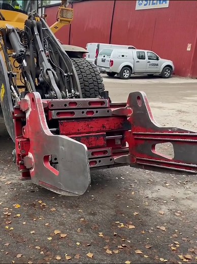 Efficient OilQuick Automatic Couplers for Construction and Demolition Equipment