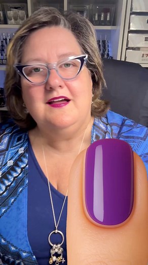 220K views · 4K reactions | You might not like it, but this is the safest way to paint gel polish or put on gel products or even acrylic! | Amber Arch Rivalry | Facebook