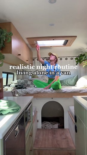 A pretty accurate representation of what most nights have looked like for the past 4 years. City van life can be really draining, but I think I’ve just become used to it at this point. #vanlife #nightroutine #dayinthelife