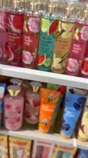 Bodycology El Salvador | ¡Exfoliantes que necesitas probar!💗🥰 Consiente tu piel con nuestros sugar scrubs. Encuéntralos en 📍Prismamoda Multiplaza | Instagram