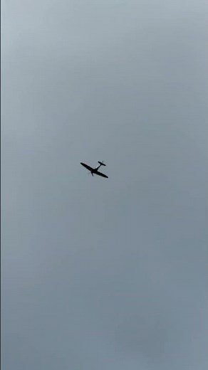 WW2 Spitfire in Flight ✈️🇬🇧