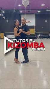 Kizomba Tutorial >Guarda di più su www.emilianocavallini.com📍Cavallini Dance Studios Napoli #salsa #BallandoConLeStelle | Emiliano Cavallini